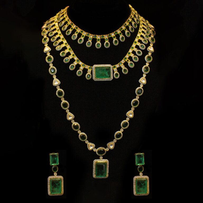 Opulent Emerald and Diamond Delight